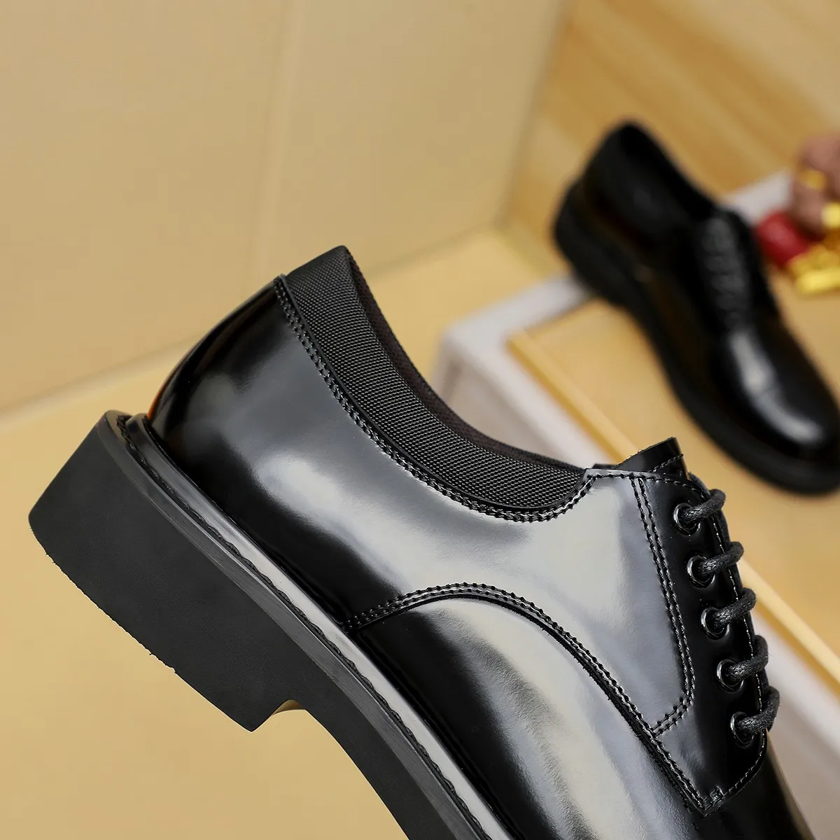 Men's shoes 💰 660 💰 Louis Vuitton LV ® 🆕 model 🔛Full shoe counter, first layer cowhide, 🐂leather lining casual shoes for men, super soft outsole, essential for driving. Counter synchronization, original first layer cowhide, completely 1:1 mold customization🌹top version, color optional! Number: 39-44 (customized at 38.45)